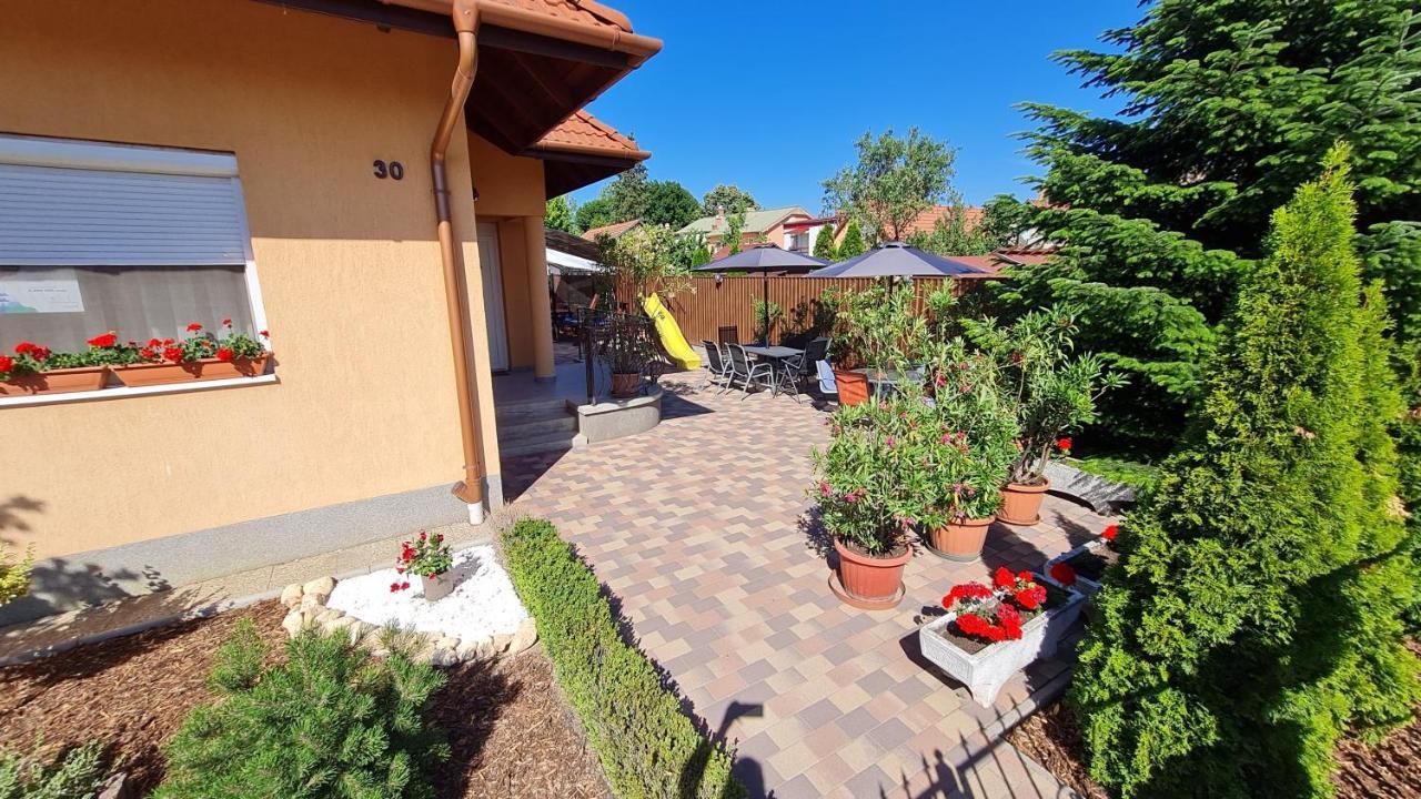 ADA Apartmanház Hajduszoboszlo Exterior foto