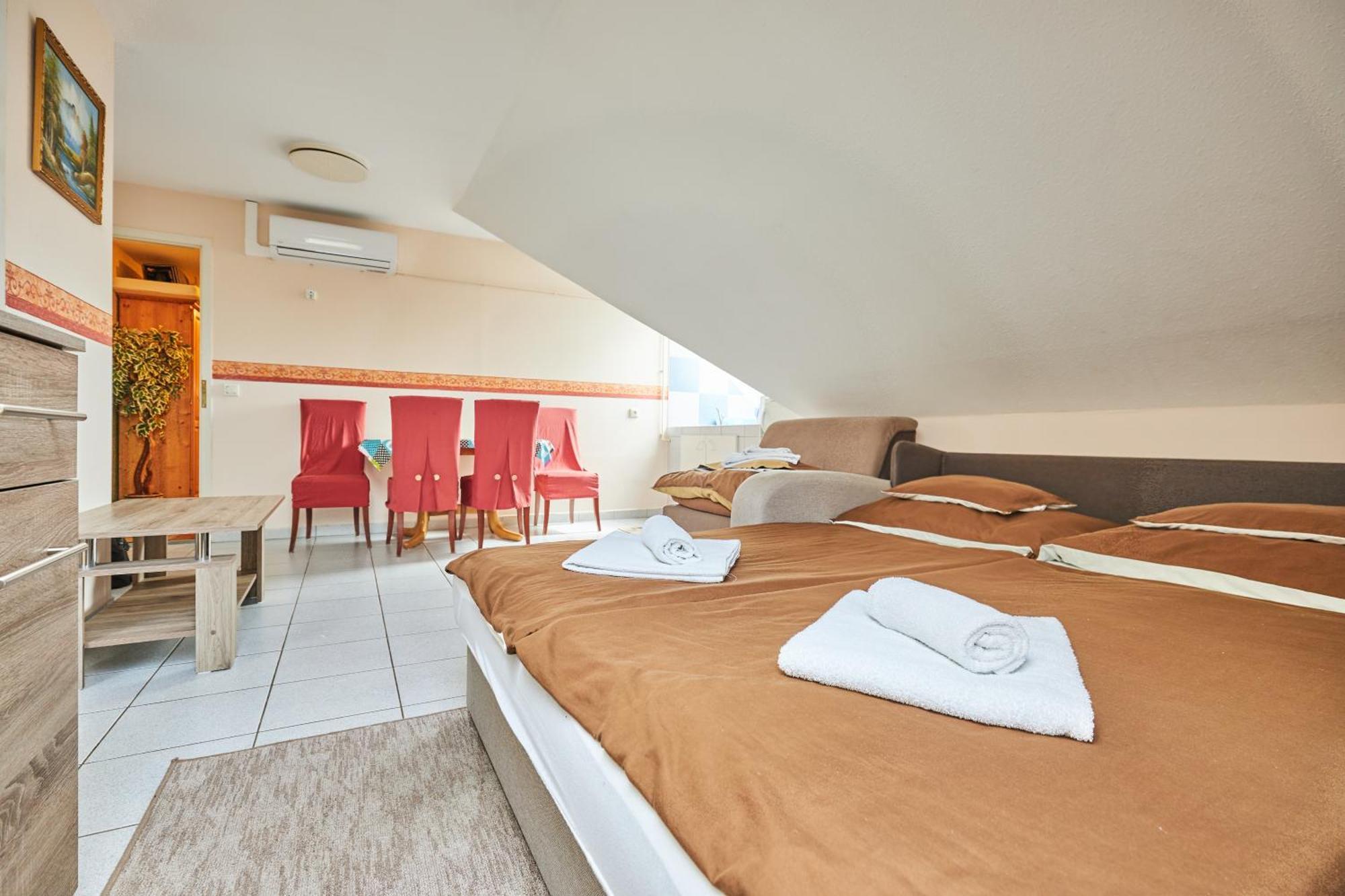 ADA Apartmanház Hajduszoboszlo Exterior foto