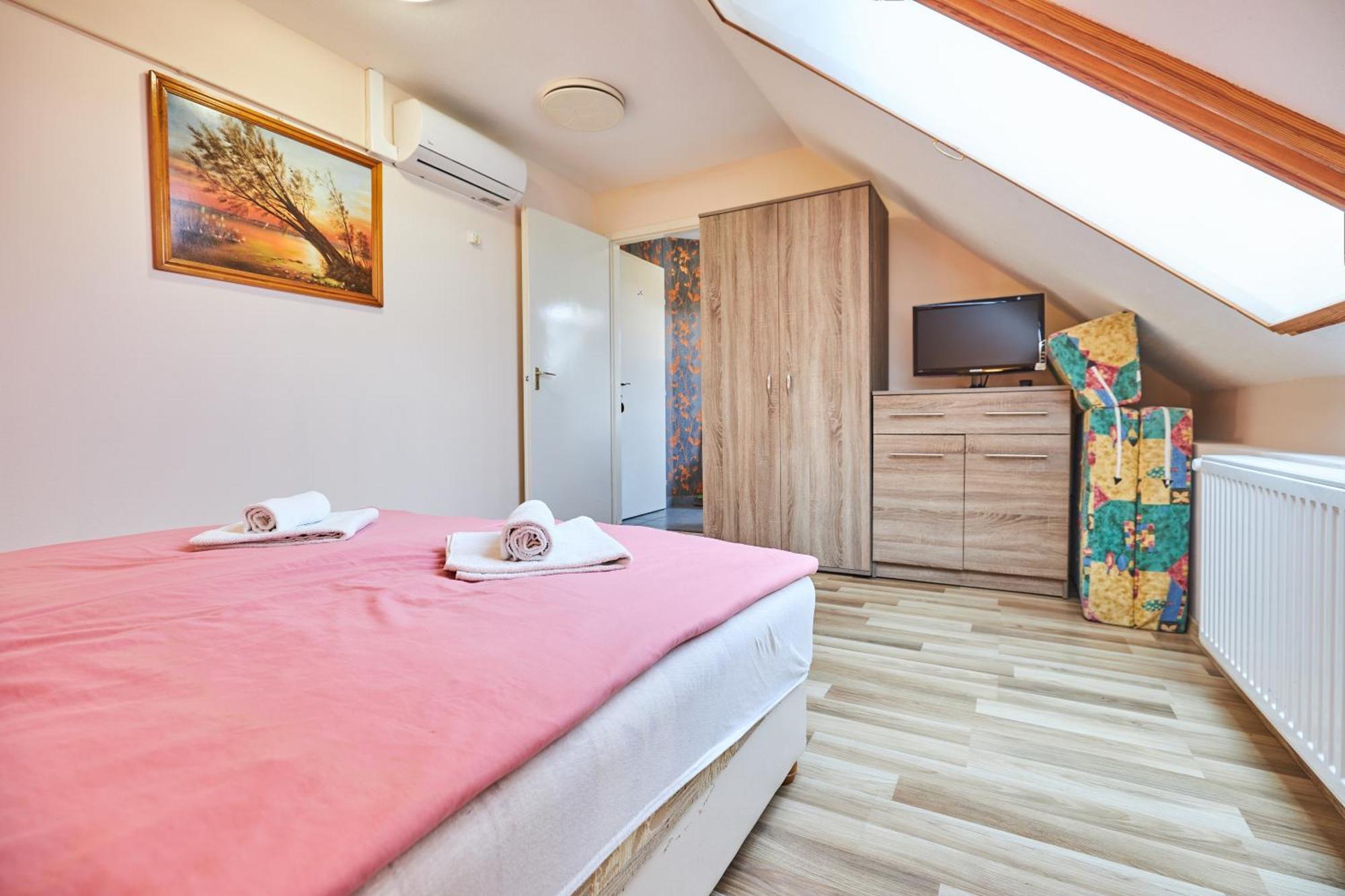 ADA Apartmanház Hajduszoboszlo Exterior foto
